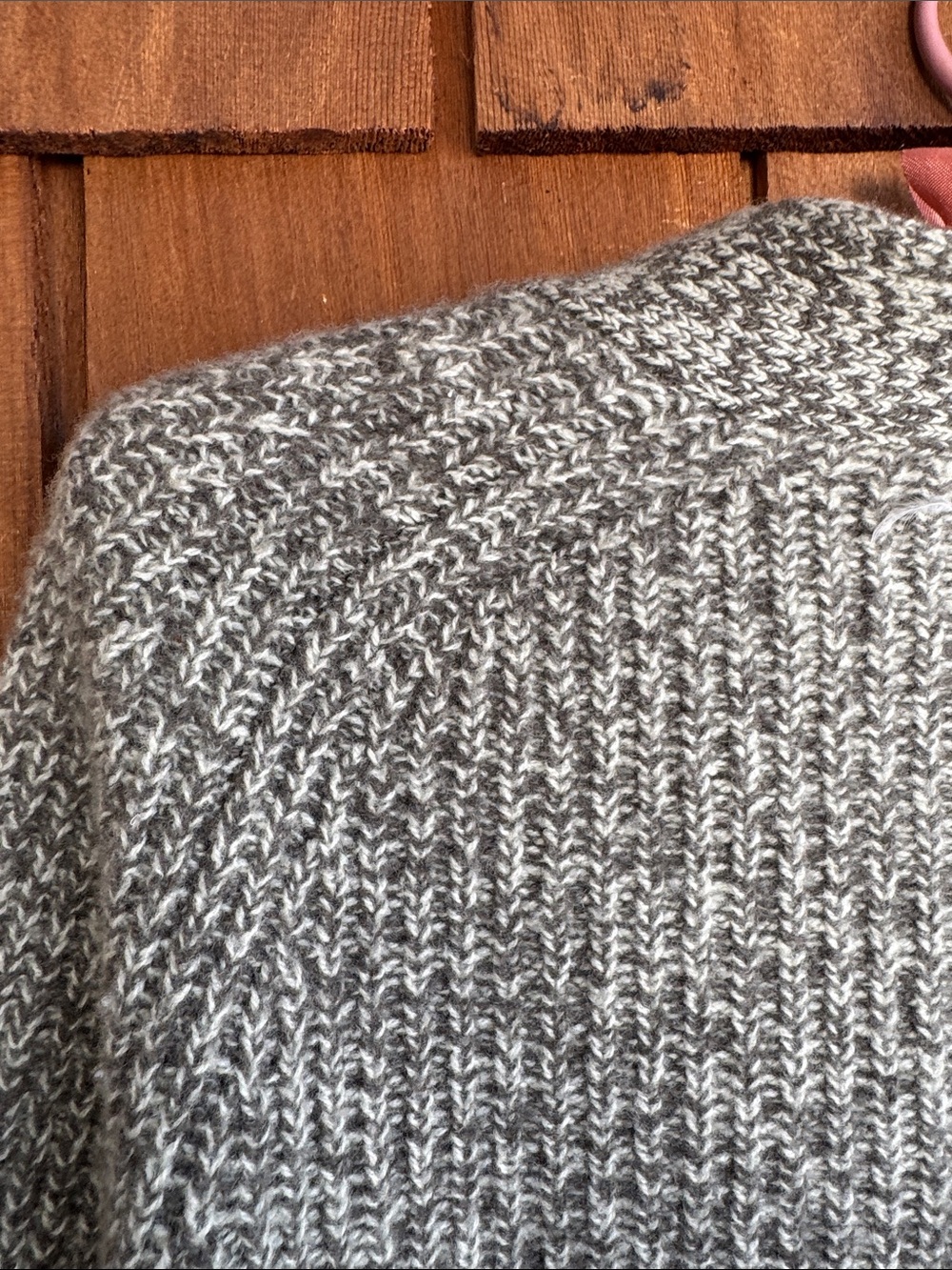 Everlane Heather olive Chunky V-Neck Button Cardigan - Picture 7 of 7